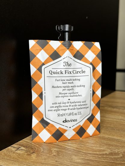 THE QUICK FIX CIRCLE